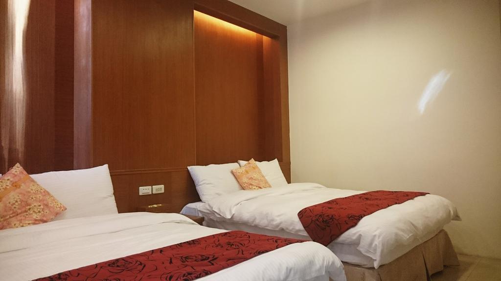 Sun Moon Lake Crystal B&B Nantou Exterior photo