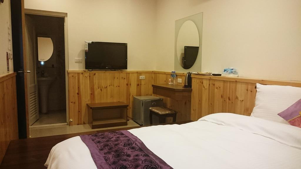 Sun Moon Lake Crystal B&B Nantou Exterior photo