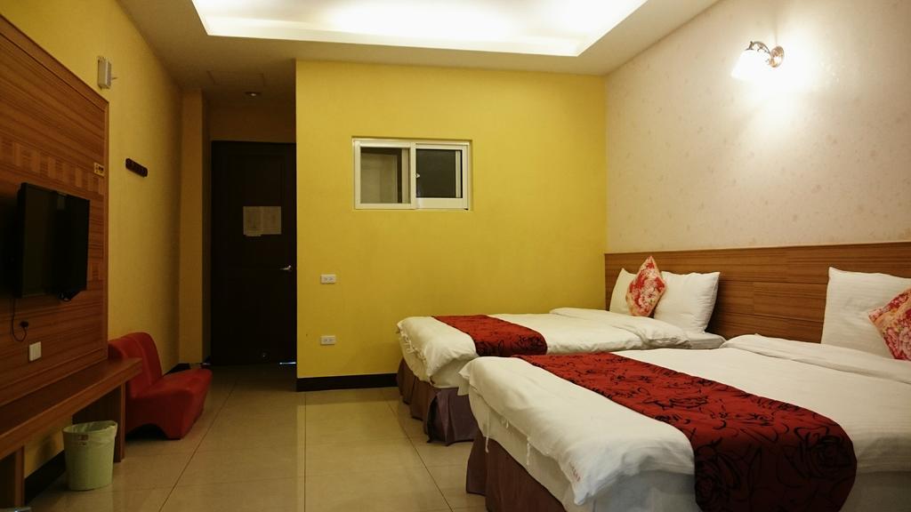 Sun Moon Lake Crystal B&B Nantou Exterior photo